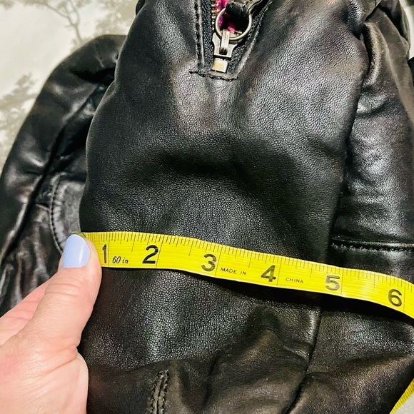 VINTAGE Black Leather shoulder bag - Picture 13 of 16